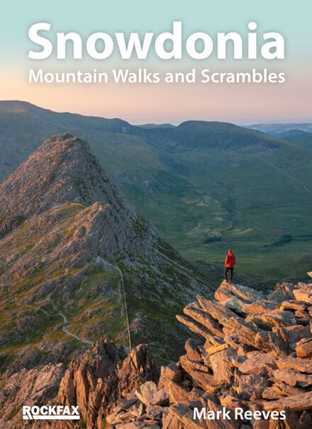 Snowdonia : Mountain Walks and Scrambles